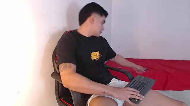 adam levis17 online show from 09/29/25, 07:24