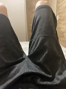 Snapshot of Dj4lma chatting on 10/20/25, 12:00 Dj4lma online show from 10/20/25, 12:00