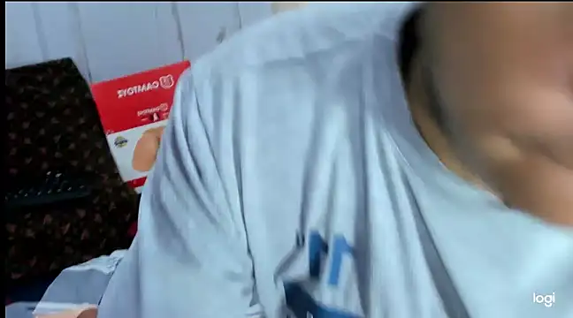 Snapshot of Emilianoveryhot chatting on 03/14/25, 02:20 Emilianoveryhot online show from 03/14/25, 02:20