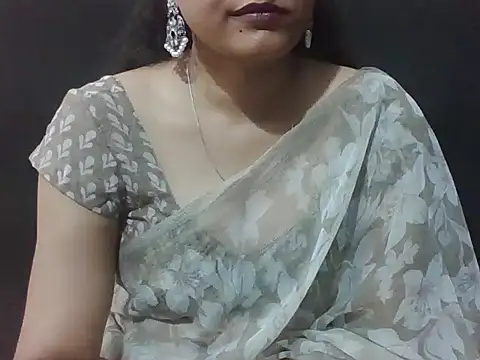 Snapshot of sugandha_bhabhi chatting on 06/16/26, 04:42 sugandha bhabhi online show from 06/16/26, 04:42
