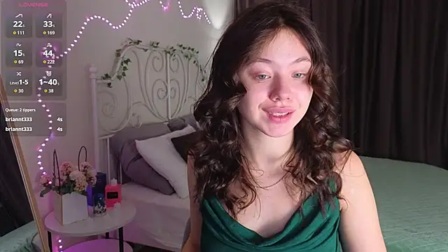 meow mellie online show from 12/04/25, 01:26