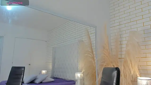 Emilly wilson  online show from 11/06/25, 12:28