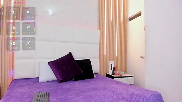 Emilly wilson  online show from 12/20/25, 12:12