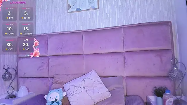 Marianna Ray  online show from 11/21/25, 09:24