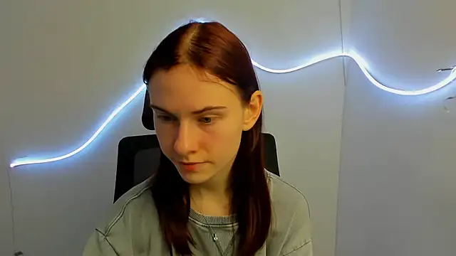 Fiona Night online show from 03/19/25, 10:20