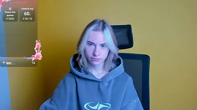 Fiona Night online show from 10/12/25, 05:06