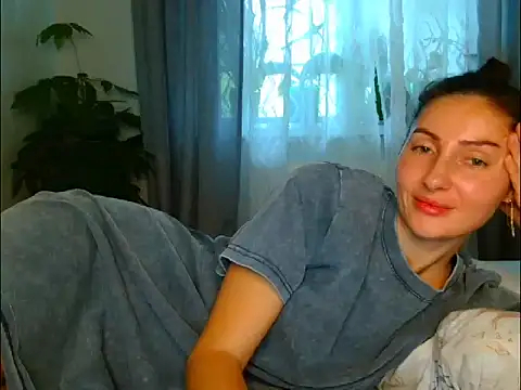 Snapshot of Irina9793 chatting on 05/21/26, 06:42 Irina9793 online show from 05/21/26, 06:42
