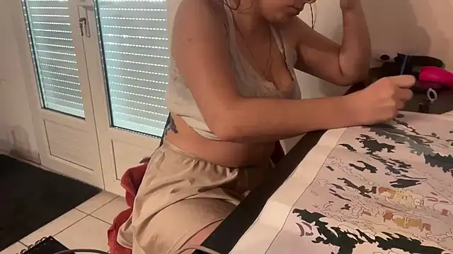 Snapshot of NinaButterflyx chatting on 12/21/25, 11:39 NinaButterflyx online show from 12/21/25, 11:39