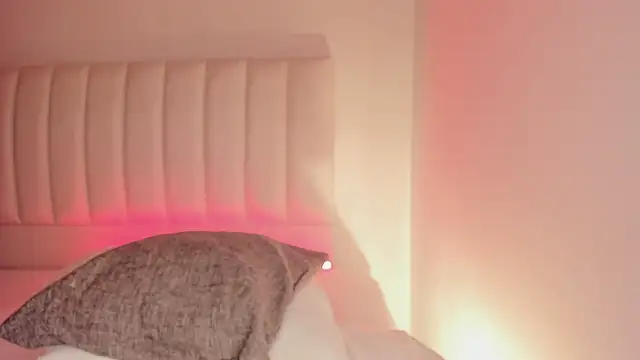 Hannahx   online show from 10/19/25, 03:45