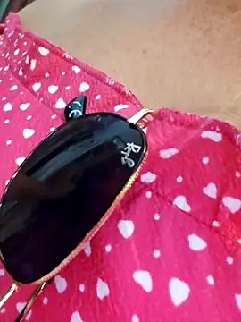 Melody73 online show from 10/19/25, 10:05