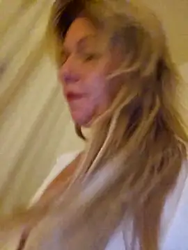 Melody73 online show from 10/22/25, 05:08