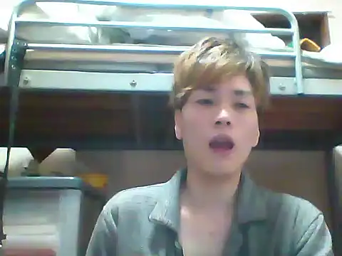 Snapshot of mgnhiroyuki chatting on 02/28/25, 12:42 mgnhiroyuki online show from 02/28/25, 12:42