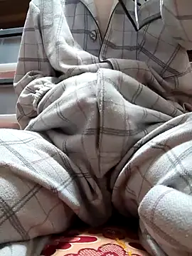Snapshot of mgnhiroyuki chatting on 03/07/25, 09:18 mgnhiroyuki online show from 03/07/25, 09:18