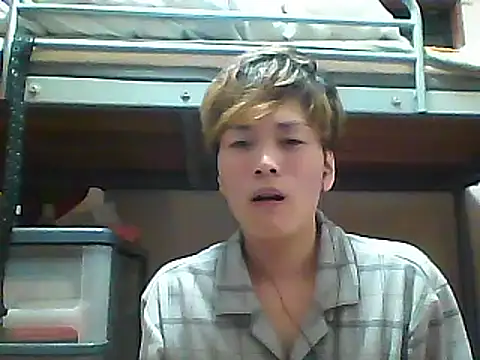 Snapshot of mgnhiroyuki chatting on 03/10/25, 03:41 mgnhiroyuki online show from 03/10/25, 03:41