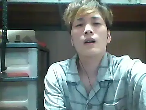 Snapshot of mgnhiroyuki chatting on 03/12/25, 12:26 mgnhiroyuki online show from 03/12/25, 12:26