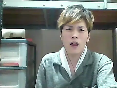 Snapshot of mgnhiroyuki chatting on 03/21/25, 10:39 mgnhiroyuki online show from 03/21/25, 10:39