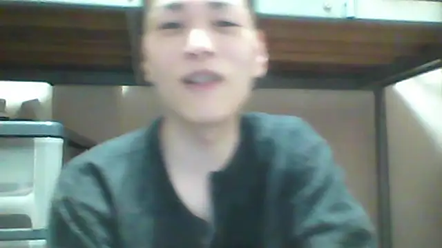 Snapshot of mgnhiroyuki chatting on 09/20/25, 12:55 mgnhiroyuki online show from 09/20/25, 12:55