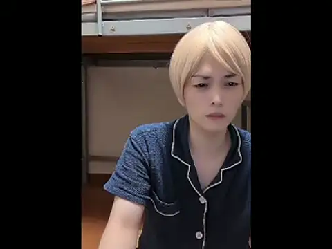 Snapshot of mgnhiroyuki chatting on 10/19/25, 12:00 mgnhiroyuki online show from 10/19/25, 12:00