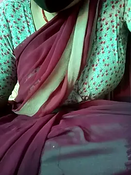 Snapshot of Beautiful_Puja chatting on 03/20/25, 08:09 Beautiful Puja online show from 03/20/25, 08:09