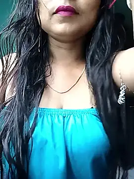 Snapshot of Beautiful_Puja chatting on 11/01/25, 01:40 Beautiful Puja online show from 11/01/25, 01:40