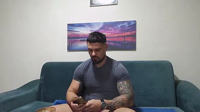 Tiberius hunk online show from 11/23/25, 06:46