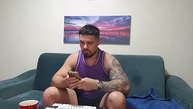 Tiberius hunk online show from 11/30/25, 10:19