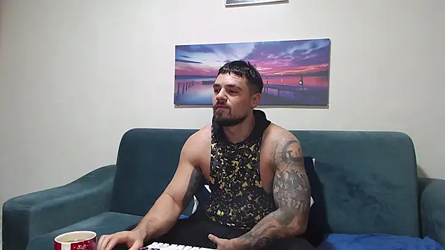 Tiberius hunk online show from 12/18/25, 05:57