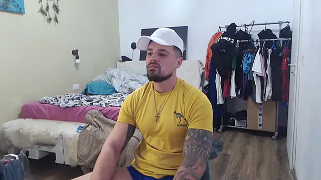 Tiberius hunk online show from 02/26/26, 04:33