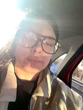 Snapshot of HannaJohnson chatting on 10/17/25, 05:32 HannaJohnson online show from 10/17/25, 05:32