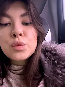 Snapshot of HannaJohnson chatting on 11/13/25, 05:50 HannaJohnson online show from 11/13/25, 05:50