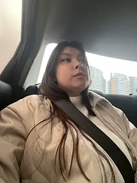 Snapshot of HannaJohnson chatting on 11/24/25, 05:40 HannaJohnson online show from 11/24/25, 05:40