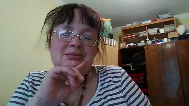 Queen-Elizabeth-25 online show from 03/04/25, 03:48