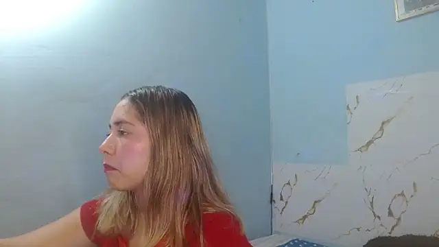 Snapshot of lunaxxx_69 chatting on 03/11/25, 02:21 lunaxxx 69 online show from 03/11/25, 02:21