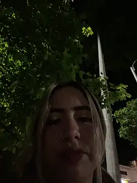 Snapshot of lunaxxx_69 chatting on 10/18/25, 12:02 lunaxxx 69 online show from 10/18/25, 12:02