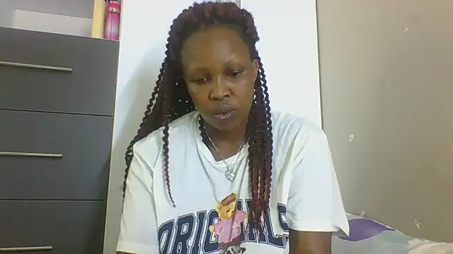 Snapshot of Squirt_Goddesss chatting on 09/20/25, 04:52 Squirt Goddesss online show from 09/20/25, 04:52