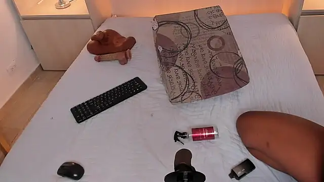 BeverlySteel online show from 11/09/25, 12:36