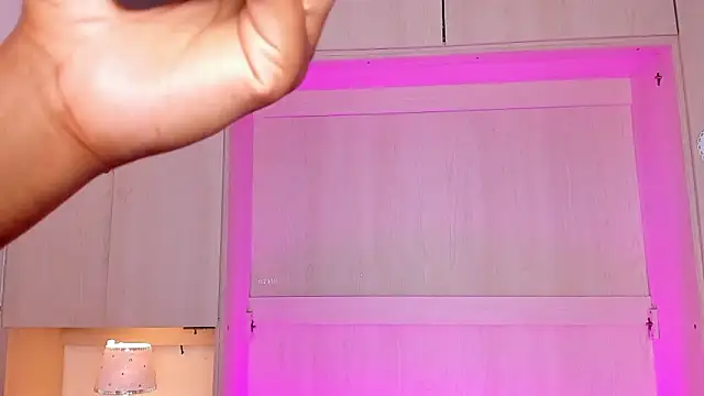 BeverlySteel online show from 04/15/26, 08:09