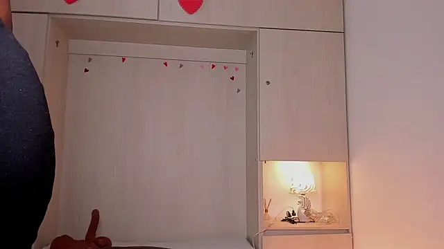 BeverlySteel online show from 04/21/26, 08:01