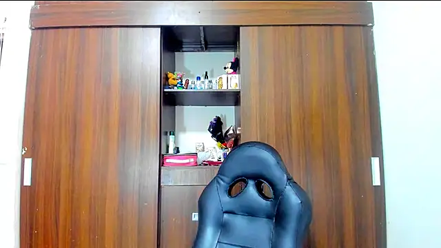 Dreamastercum  online show from 11/21/25, 10:19