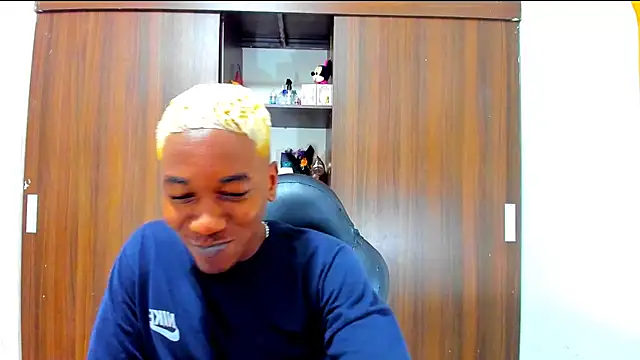 Dreamastercum  online show from 12/14/25, 10:47