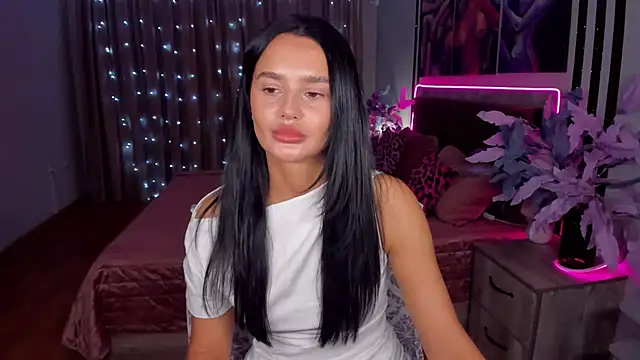 DanaSincere online show from 11/25/25, 04:01