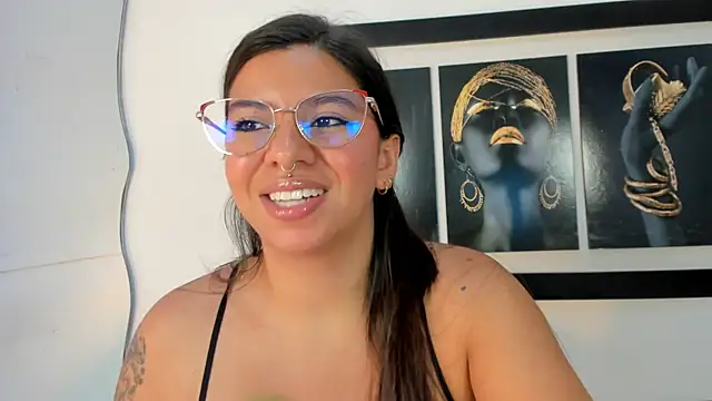 emilyy cooperr online show from 11/07/25, 12:16