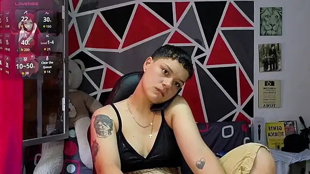 Snapshot of demimoore222 chatting on 01/14/26, 03:28 demimoore222 online show from 01/14/26, 03:28