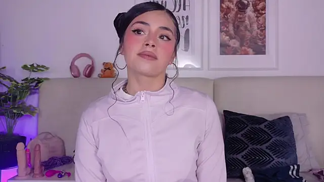 Snapshot of SaritaBratz chatting on 02/26/26, 09:58 SaritaBratz online show from 02/26/26, 09:58