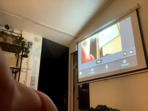 Snapshot of Bubba7519 chatting on 10/20/25, 04:57 Bubba7519 online show from 10/20/25, 04:57