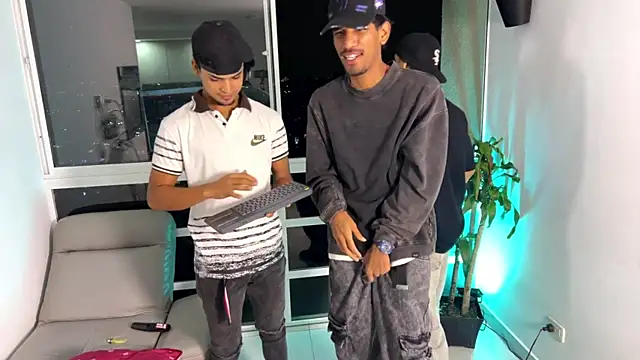 Miguel bigcock online show from 12/21/25, 05:03