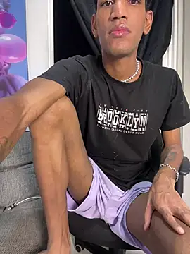 Miguel bigcock online show from 04/14/26, 01:33