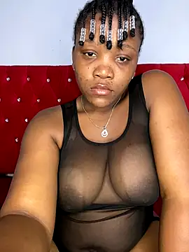 Snapshot of Beyoncex05 chatting on 10/28/25, 11:07 Beyoncex05 online show from 10/28/25, 11:07