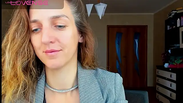 desired zzoya online show from 09/26/25, 04:27