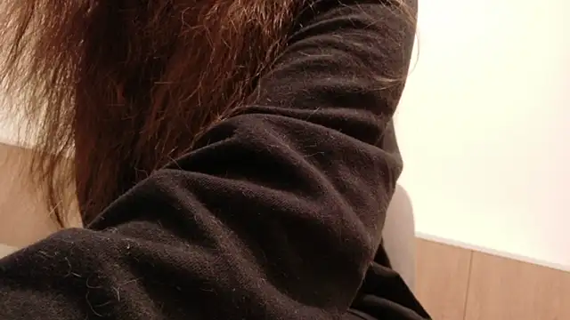 BeeBlossom online show from 11/29/25, 03:48